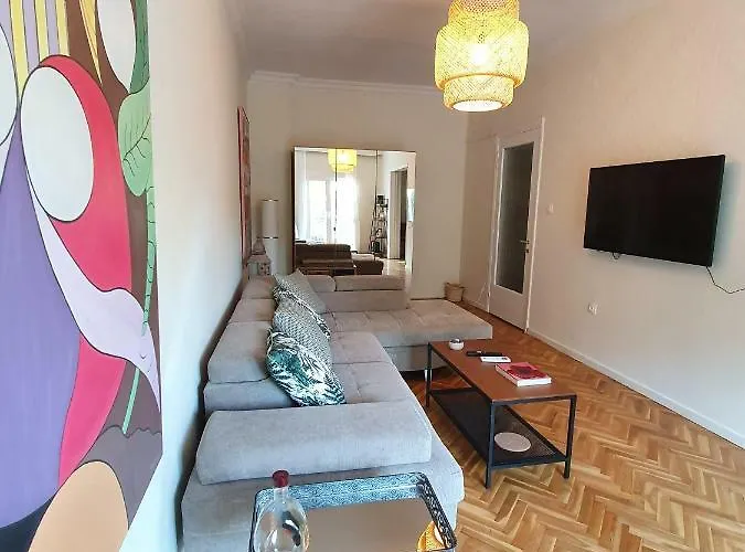 Urban Deluxe Apartament